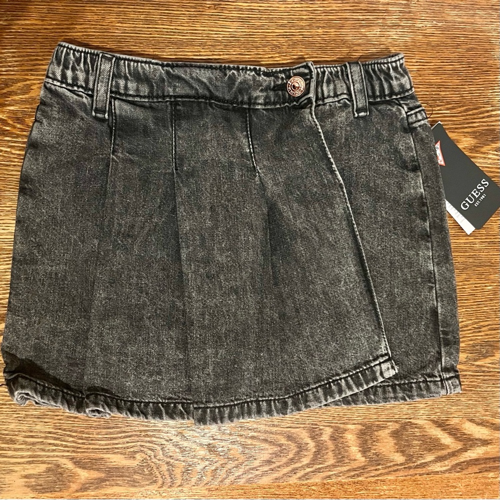 Girl size 5 Guess Denim Skirt – NWT
